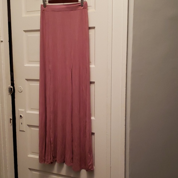 Ladies  Large pink long maxi skirt - Picture 1 of 1